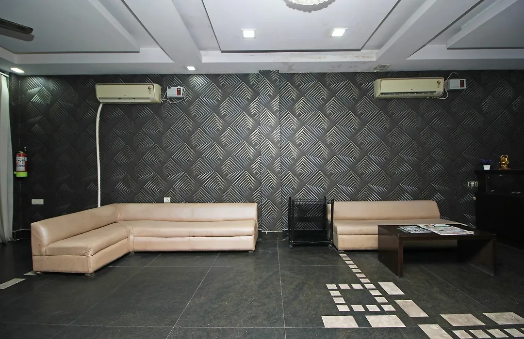 Oyo 9030 Hotel Delhi Airport Plaza-1